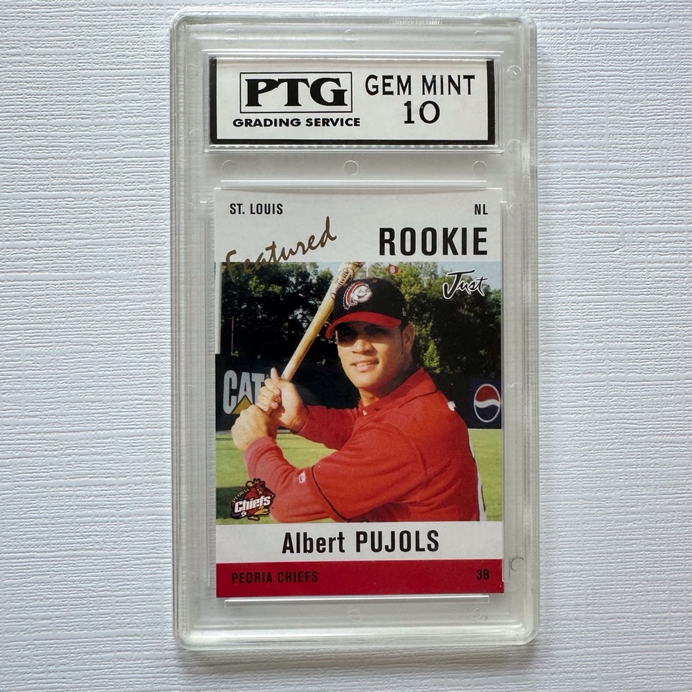 Albert Pujols 2004 rookie baseball card in clear‎ protective case
